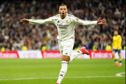 Mishahara wa kylian Mbappe real madrid kwa sekunde, dakika, saa, siku, wiki, mwezi, mwaka